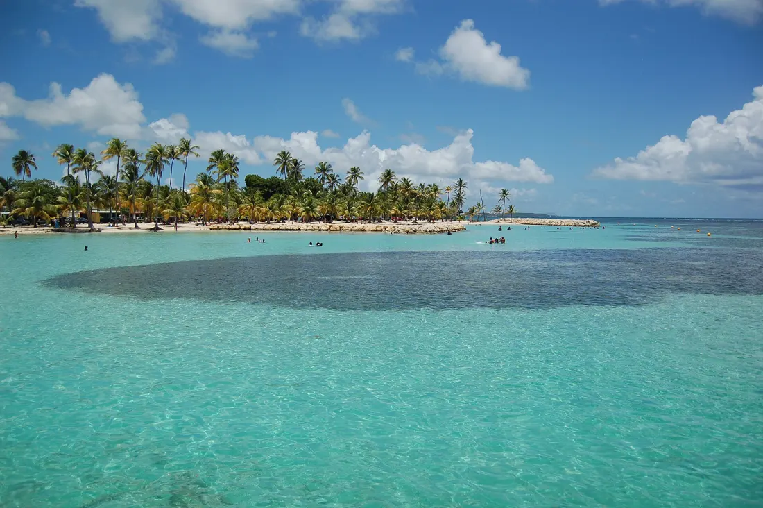 La plage de Sainte-Anne en Guadeloupe